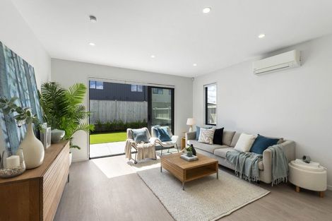 Photo of property in 8 Paraone Crescent, Takanini, 2112