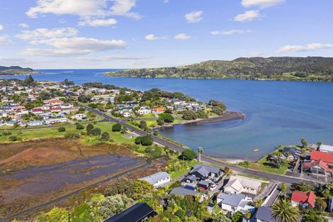 Photo of property in 43a Wallis Street, Raglan, 3225