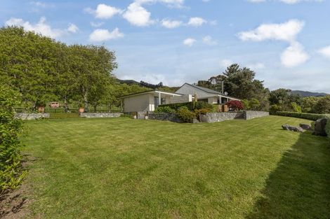Photo of property in 86 Emerald Glen Road, Paekakariki, 5032