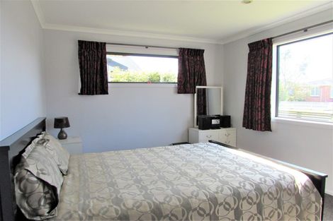 Photo of property in 3a Oxford Crescent, Ebdentown, Upper Hutt, 5018