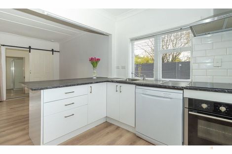 Photo of property in 29 South Terrace Road, Geraldine, 7930