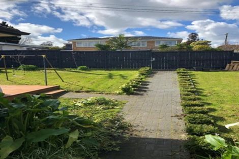 Photo of property in 2 Marie Crescent, Te Atatu South, Auckland, 0610