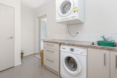 Photo of property in 9 Summerfield Way, Parahaki, Whangarei, 0112