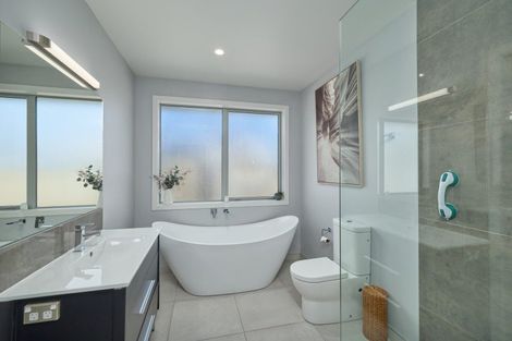 Photo of property in 7 Mcrae Gardens, Kaikoura Flat, Kaikoura, 7371