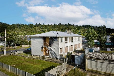Photo of property in 2-8 Hanson Grove, Stokes Valley, Lower Hutt, 5019
