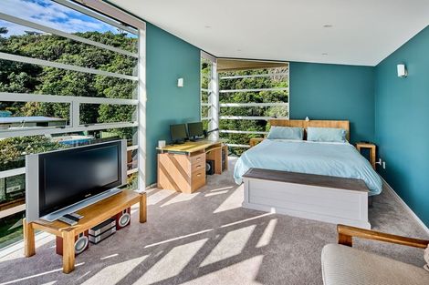 Photo of property in 40 Happy Valley Road, Owhiro Bay, Wellington, 6023