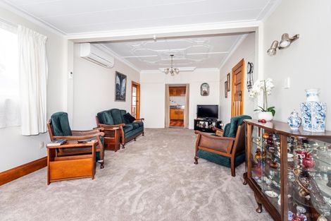 Photo of property in 1 Maude Street, Waimate, 7924