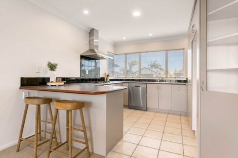 Photo of property in 48 Oreti Crescent, Papamoa Beach, Papamoa, 3118