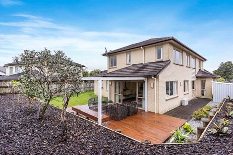 Photo of property in 11 Kouras Place, Flat Bush, Auckland, 2016