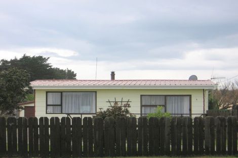 Photo of property in 9 Bond Street, Foxton Beach, Foxton, 4815