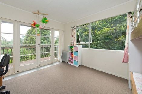 Photo of property in 1016 East Coast Road, Fairview Heights, Auckland, 0630