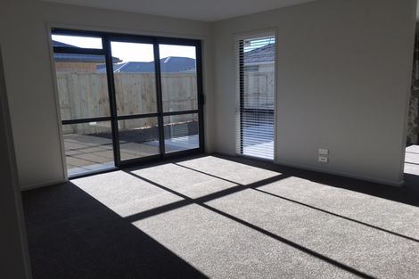 Photo of property in 18 Cupples Street, Papamoa Beach, Papamoa, 3118
