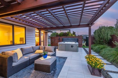 Photo of property in 59 Aotea Drive, Aotea, Porirua, 5024