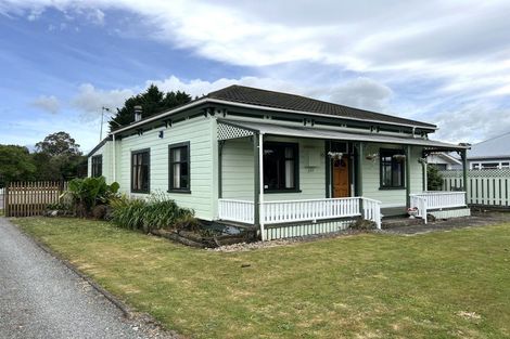Photo of property in 353 High Street, Dannevirke, 4930