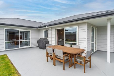 Photo of property in 12 Austin Reid Avenue, Carterton, 5713