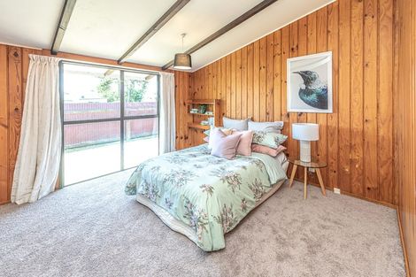 Photo of property in 33 Tongariro Street, Castlecliff, Whanganui, 4501