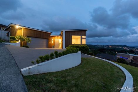 Photo of property in 6 Winifred Way, Belmont, Lower Hutt, 5010