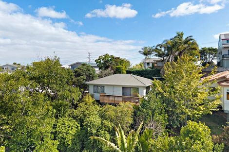 Photo of property in 899a East Coast Road, Northcross, Auckland, 0632