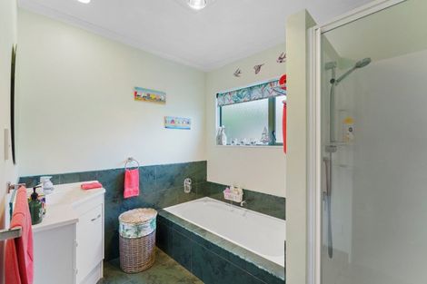 Photo of property in 7 Caughley Place, Otaki Beach, Otaki, 5512