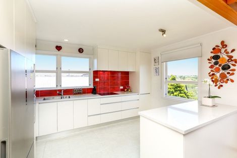 Photo of property in 13d Wallace Place, Westown, New Plymouth, 4310