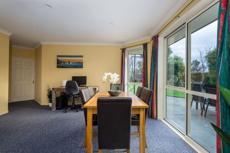 Photo of property in 11 Steane Place, Halswell, Christchurch, 8025