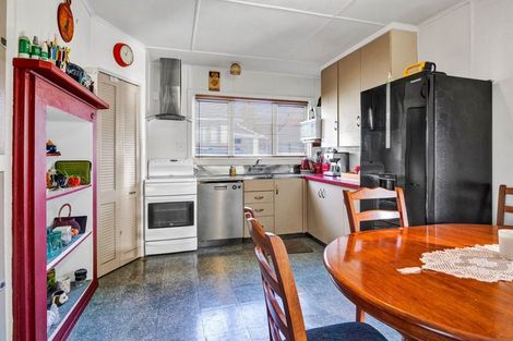 Photo of property in 10 Lear Street, Stratford, 4332