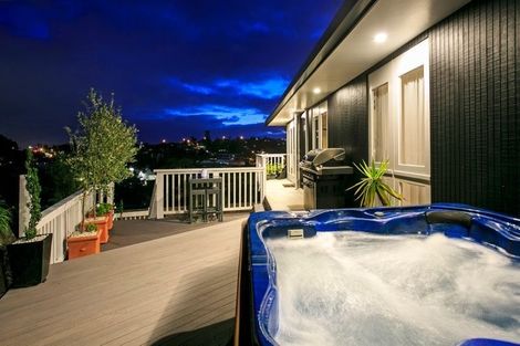 Photo of property in 50 Fowler Street, Northcote, Auckland, 0627