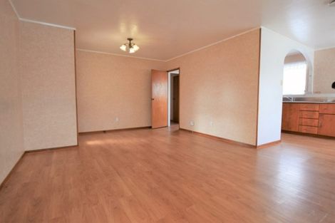 Photo of property in 38 Larissa Avenue, Henderson, Auckland, 0610