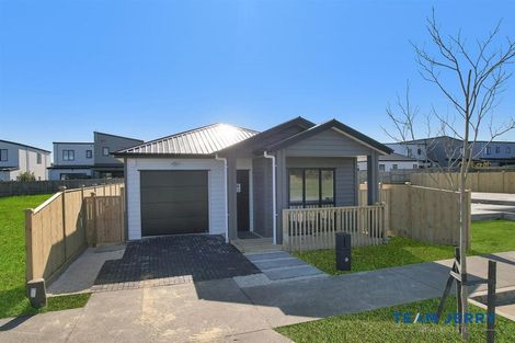 Photo of property in 45 Tributary Parade, Karaka, Papakura, 2113