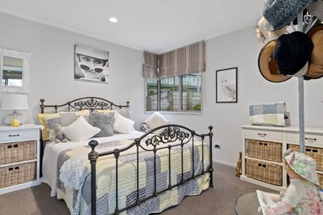 Photo of property in 1 Sherborne Close, Bethlehem, Tauranga, 3110