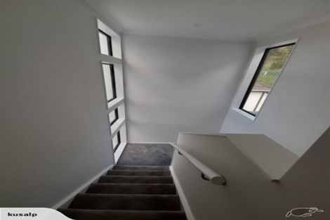 Photo of property in 31 Percy Dyett Drive, Karori, Wellington, 6012