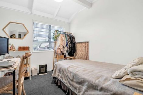 Photo of property in 13 Felstead Street, Birkenhead, Auckland, 0626