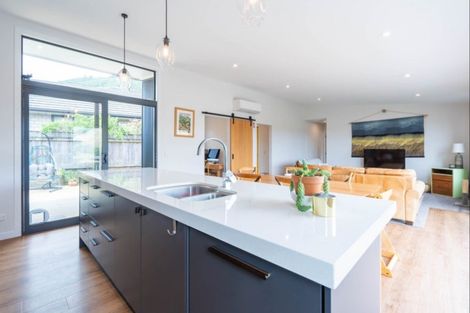 Photo of property in 9 Tauhou Place, Waikanae, 5036