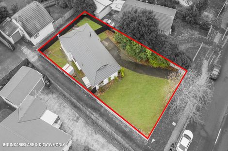 Photo of property in 107 Wattle Farm Road, Wattle Downs, Auckland, 2103