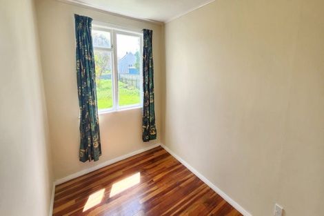 Photo of property in 6 Mcguire Street, Hawera, 4610