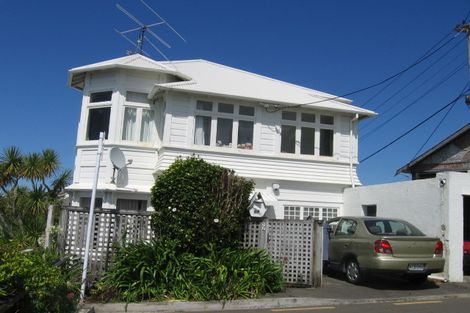 Photo of property in 60 Central Terrace, Kelburn, Wellington, 6012