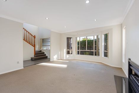 Photo of property in 11 Tekapo Rise, Fairview Heights, Auckland, 0632