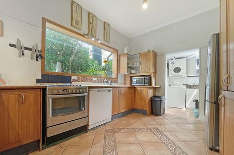 Photo of property in 8 Liffey Crescent, Island Bay, Wellington, 6023