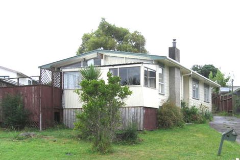 Photo of property in 86 Farquhar Road, Glendene, Auckland, 0602