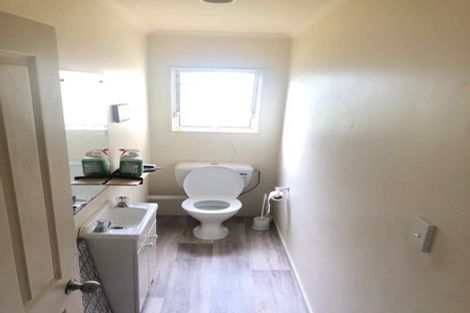 Photo of property in Chantelle Close, 44e Lavery Place, Sunnynook, Auckland, 0632