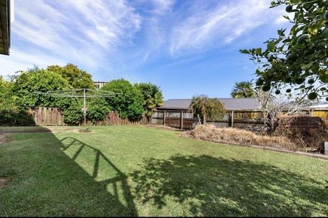 Photo of property in 19 Carole Crescent, Pakuranga, Auckland, 2010
