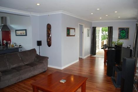 Photo of property in 10 Copley Street, New Lynn, Auckland, 0600