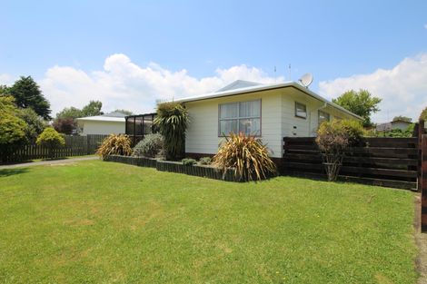 Photo of property in 15 Chaucer Place, Owhata, Rotorua, 3010