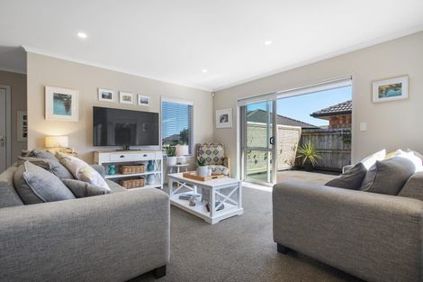 Photo of property in 17 Tatahi Cove, Papamoa Beach, Papamoa, 3118
