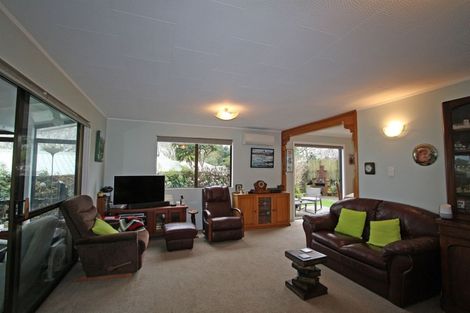 Photo of property in 16 Acacia Place, Bell Block, New Plymouth, 4312