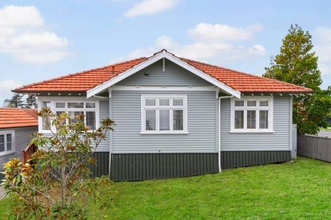 Photo of property in 1 Cochrane Road, Hobsonville, Auckland, 0616