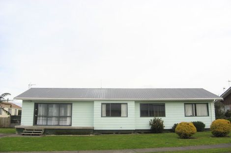 Photo of property in 12 Uenuku Place, Waitara, 4320