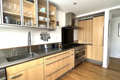 Photo of property in 8 Mckenzie Terrace, Carterton, 5713