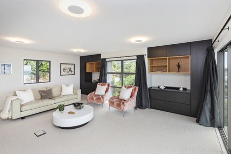 Photo of property in 5 Ophir Lane, Redcliffs, Christchurch, 8081