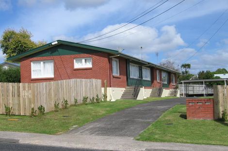 Photo of property in 79 Royal View Road, Te Atatu South, Auckland, 0610